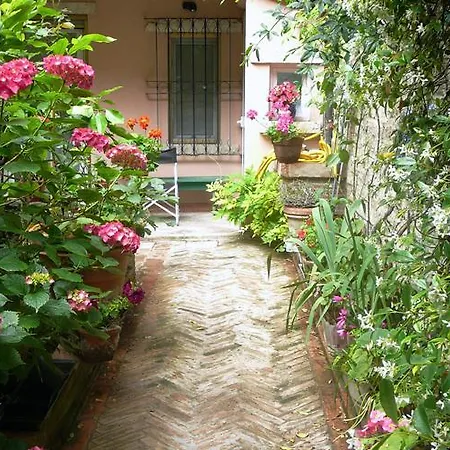 Alojamento de Acomodação e Pequeno-almoço Garden House